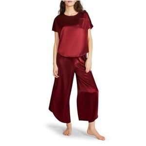 Satin sleeping pajama size Medium brand new